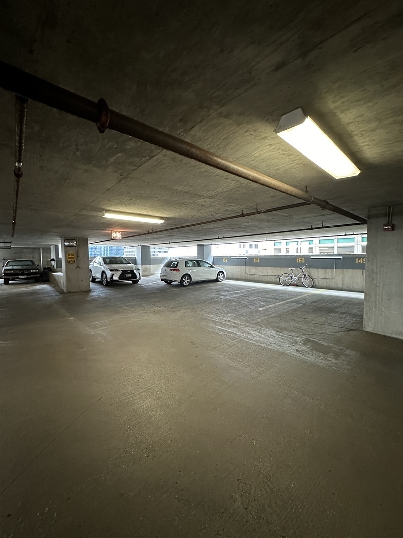 235 W Van Buren Street P-150