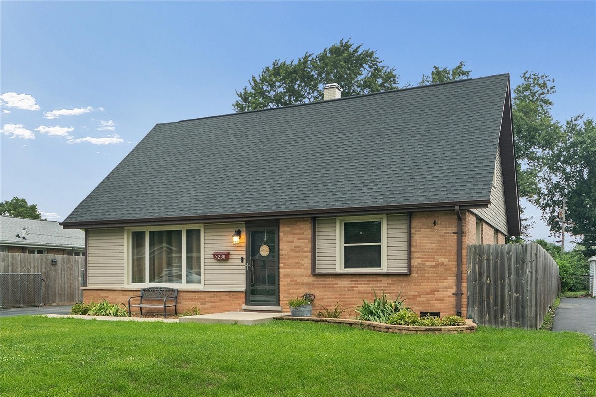 5230 Pleasant Lane