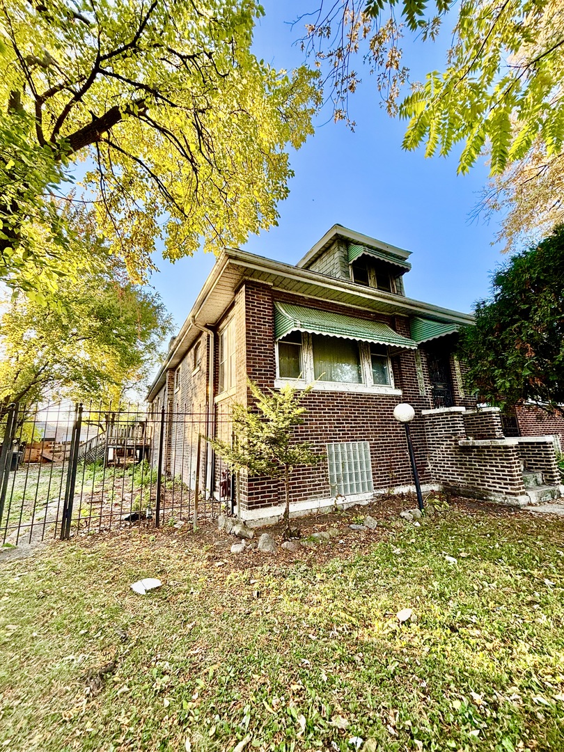 814 S Kilbourn Avenue