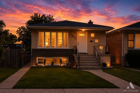 Photo of 7816 Latrobe Avenue, Burbank, IL 60459 (MLS # 12768807)