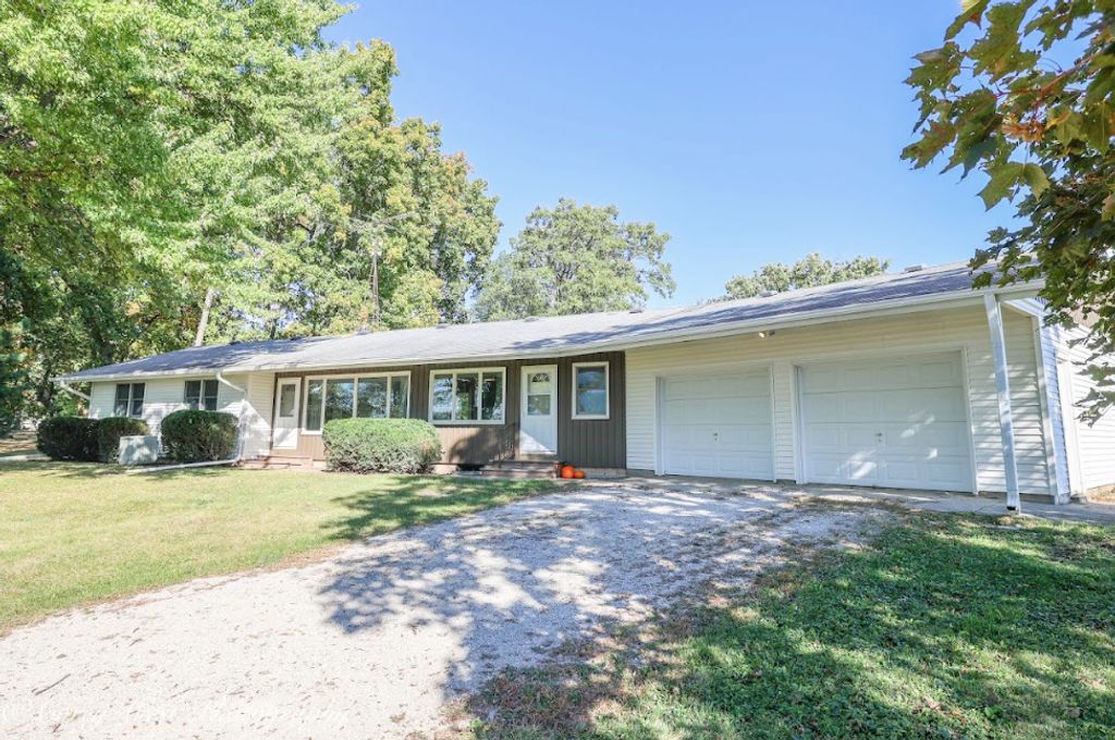 Photo for 13432 Ash Road, Genoa, IL 60135 (MLS # 12496062)