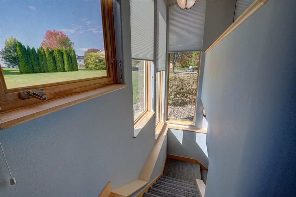 listing image 89