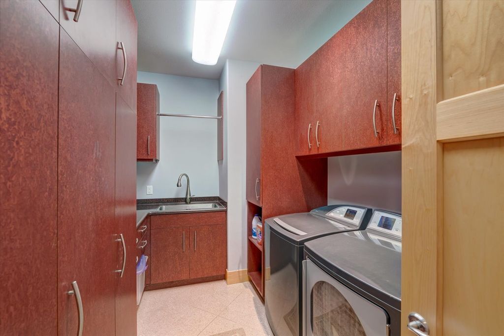 listing image 117