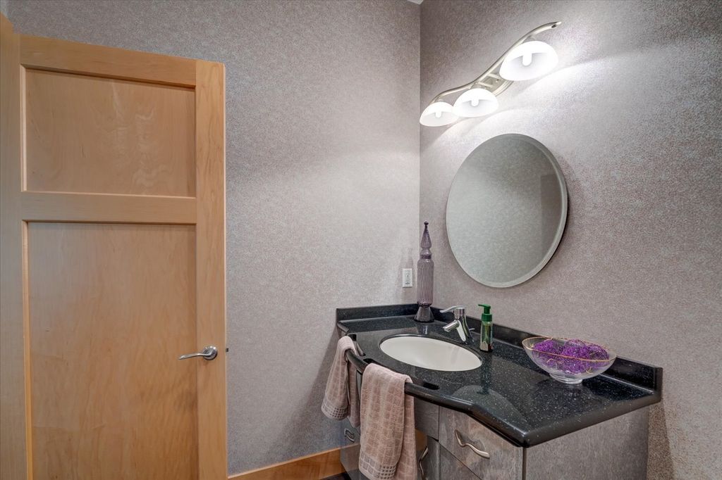 listing image 122