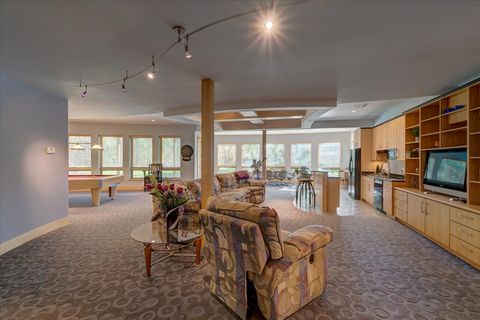 listing image 104