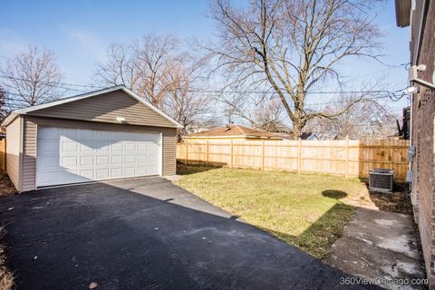 A home in Evergreen Park