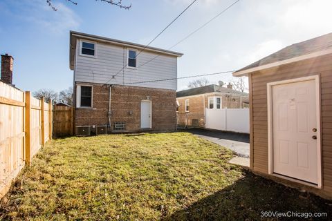 A home in Evergreen Park