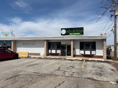 Tiny photo for 4601 W Lake Street, Melrose Park, IL 60160 (MLS # 12614035)