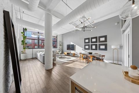 Tiny photo for 1000 W Washington Boulevard #406, Chicago, IL 60607 (MLS # 12593219)