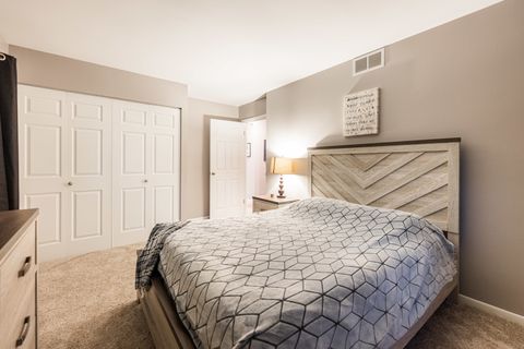 Tiny photo for 716 E Wilson Avenue, Lombard, IL 60148 (MLS # 12506025)