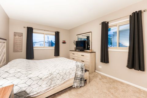 Tiny photo for 716 E Wilson Avenue, Lombard, IL 60148 (MLS # 12506025)