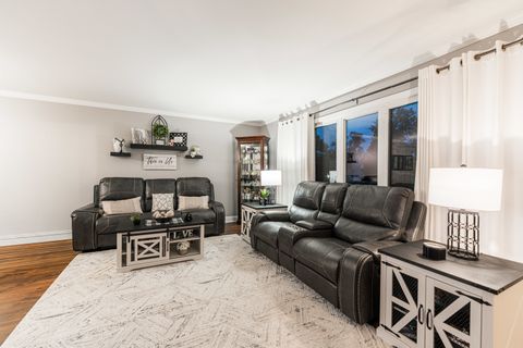 Tiny photo for 716 E Wilson Avenue, Lombard, IL 60148 (MLS # 12506025)