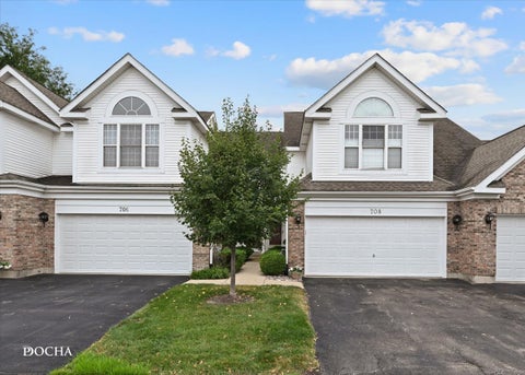 Photo of 708 Citadel Drive, Westmont, IL 60559 (MLS # 12710635)
