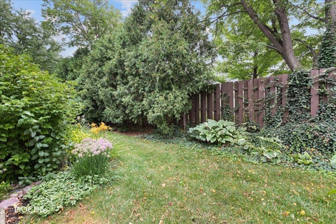 Tiny photo for 708 Citadel Drive, Westmont, IL 60559 (MLS # 12710635)