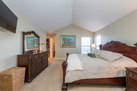 Tiny photo for 110 Lauralton Street, Lake Bluff, IL 60044 (MLS # 12554541)