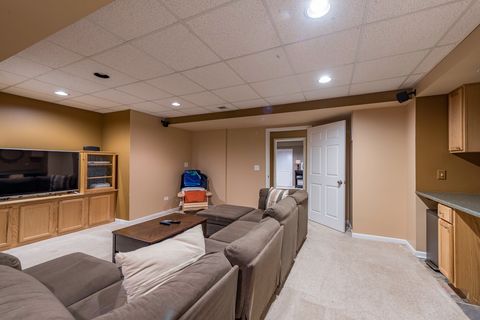 Tiny photo for 110 Lauralton Street, Lake Bluff, IL 60044 (MLS # 12554541)