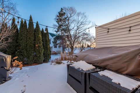 Tiny photo for 110 Lauralton Street, Lake Bluff, IL 60044 (MLS # 12554541)