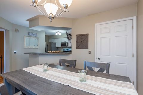 Tiny photo for 110 Lauralton Street, Lake Bluff, IL 60044 (MLS # 12554541)