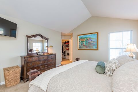 Tiny photo for 110 Lauralton Street, Lake Bluff, IL 60044 (MLS # 12554541)