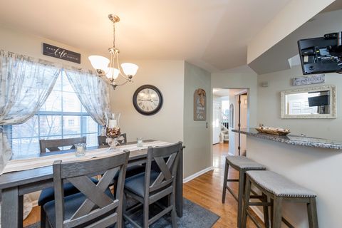 Tiny photo for 110 Lauralton Street, Lake Bluff, IL 60044 (MLS # 12554541)