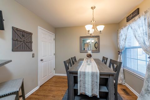 Tiny photo for 110 Lauralton Street, Lake Bluff, IL 60044 (MLS # 12554541)