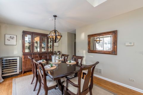 Tiny photo for 110 Lauralton Street, Lake Bluff, IL 60044 (MLS # 12554541)