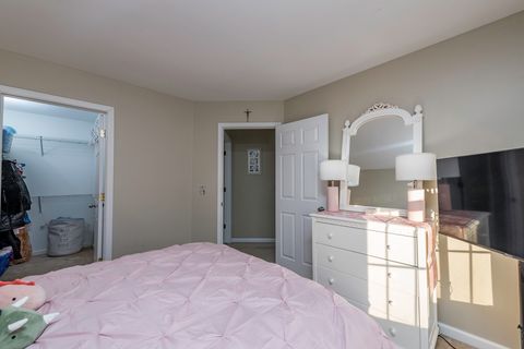 Tiny photo for 110 Lauralton Street, Lake Bluff, IL 60044 (MLS # 12554541)