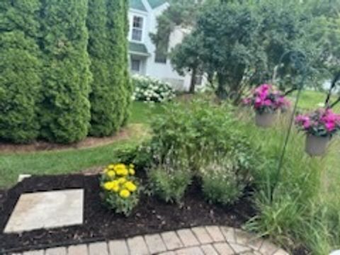 Tiny photo for 110 Lauralton Street, Lake Bluff, IL 60044 (MLS # 12554541)