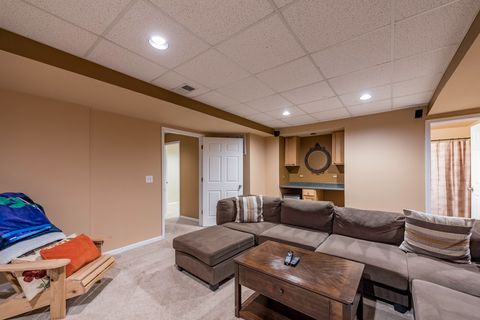 Tiny photo for 110 Lauralton Street, Lake Bluff, IL 60044 (MLS # 12554541)