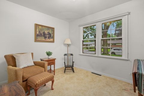Tiny photo for 528 Ames Street, Libertyville, IL 60048 (MLS # 12688335)