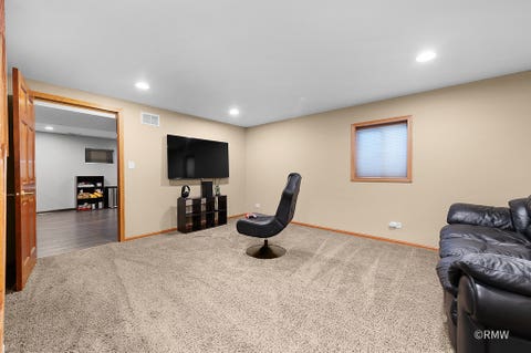 Tiny photo for 327 Miner Street, Bensenville, IL 60106 (MLS # 12701830)