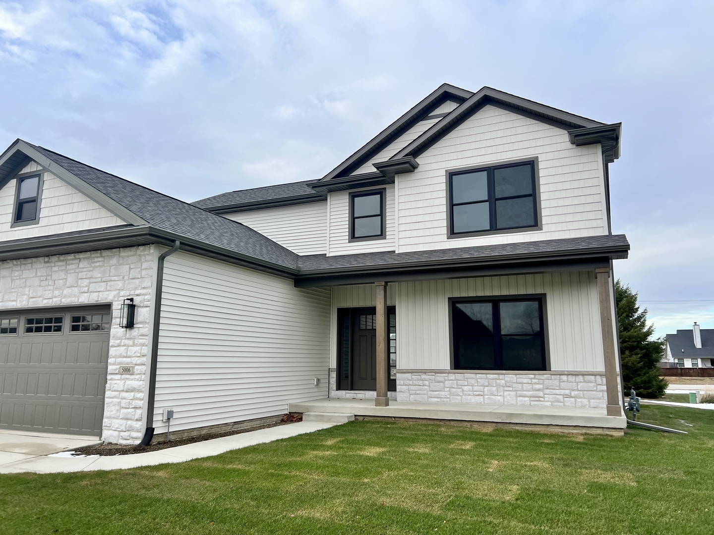 5006 Chestnut Grove Drive