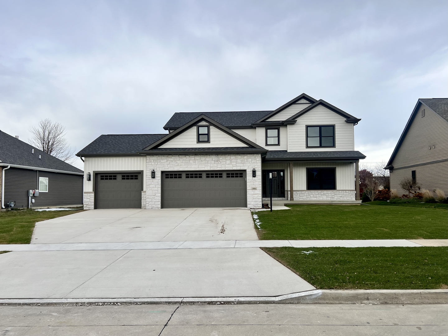 5006 Chestnut Grove Drive