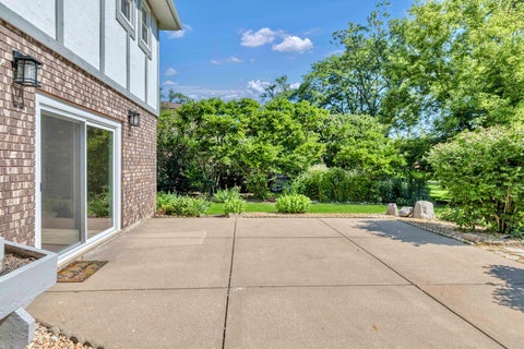 Tiny photo for 801 Waltz Court, Prospect Heights, IL 60070 (MLS # 12706409)