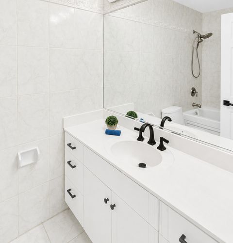Tiny photo for 801 Waltz Court, Prospect Heights, IL 60070 (MLS # 12706409)