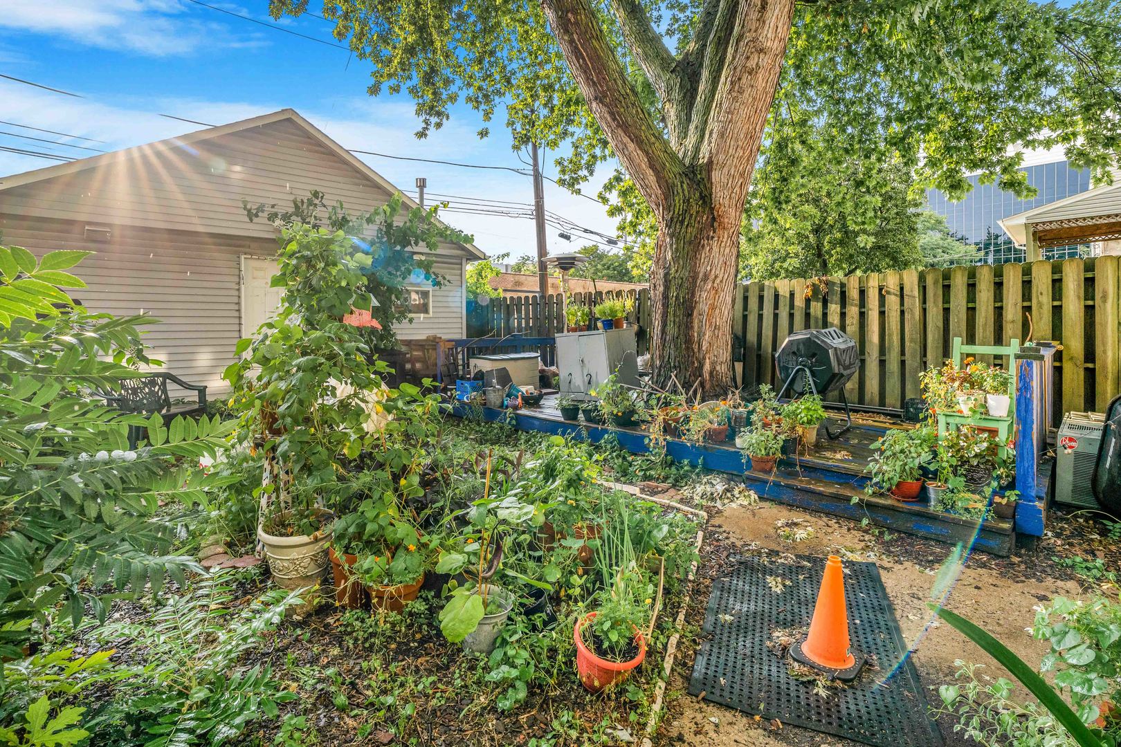 3314 N California Avenue