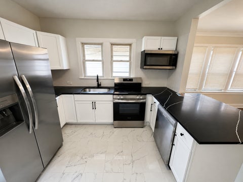 Tiny photo for 10213 S Yale Avenue, Chicago, IL 60628 (MLS # 12659283)