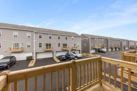 Tiny photo for 1561 Sequoia Way, Pingree Grove, IL 60140 (MLS # 12557955)