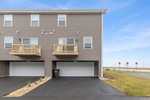 Tiny photo for 1561 Sequoia Way, Pingree Grove, IL 60140 (MLS # 12557955)