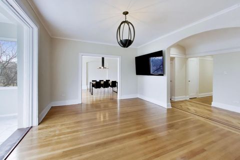 Tiny photo for 825 E Drexel Square #2, Chicago, IL 60615 (MLS # 12627810)