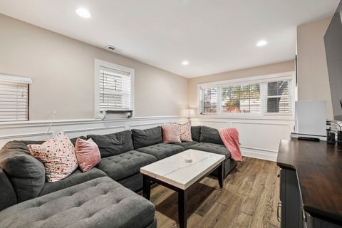 Tiny photo for 8602 S Oak Park Avenue, Burbank, IL 60459 (MLS # 12533120)