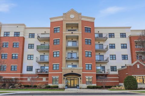 Photo of 14 S Prospect Street #402, Roselle, IL 60172 (MLS # 12587331)