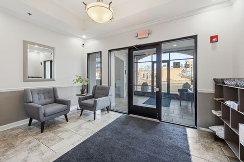 Tiny photo for 14 S Prospect Street #402, Roselle, IL 60172 (MLS # 12587331)