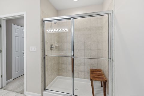 Tiny photo for 14 S Prospect Street #402, Roselle, IL 60172 (MLS # 12587331)