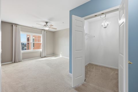 Tiny photo for 14 S Prospect Street #402, Roselle, IL 60172 (MLS # 12587331)