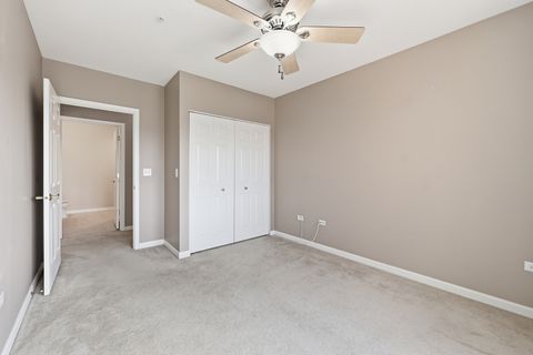 Tiny photo for 14 S Prospect Street #402, Roselle, IL 60172 (MLS # 12587331)