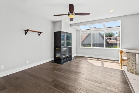 Tiny photo for 933 W Essex Place, Arlington Heights, IL 60004 (MLS # 12735527)