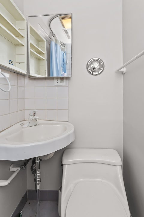 Tiny photo for 933 W Essex Place, Arlington Heights, IL 60004 (MLS # 12735527)