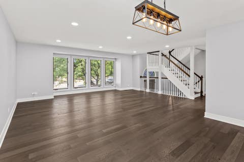 Tiny photo for 933 W Essex Place, Arlington Heights, IL 60004 (MLS # 12735527)
