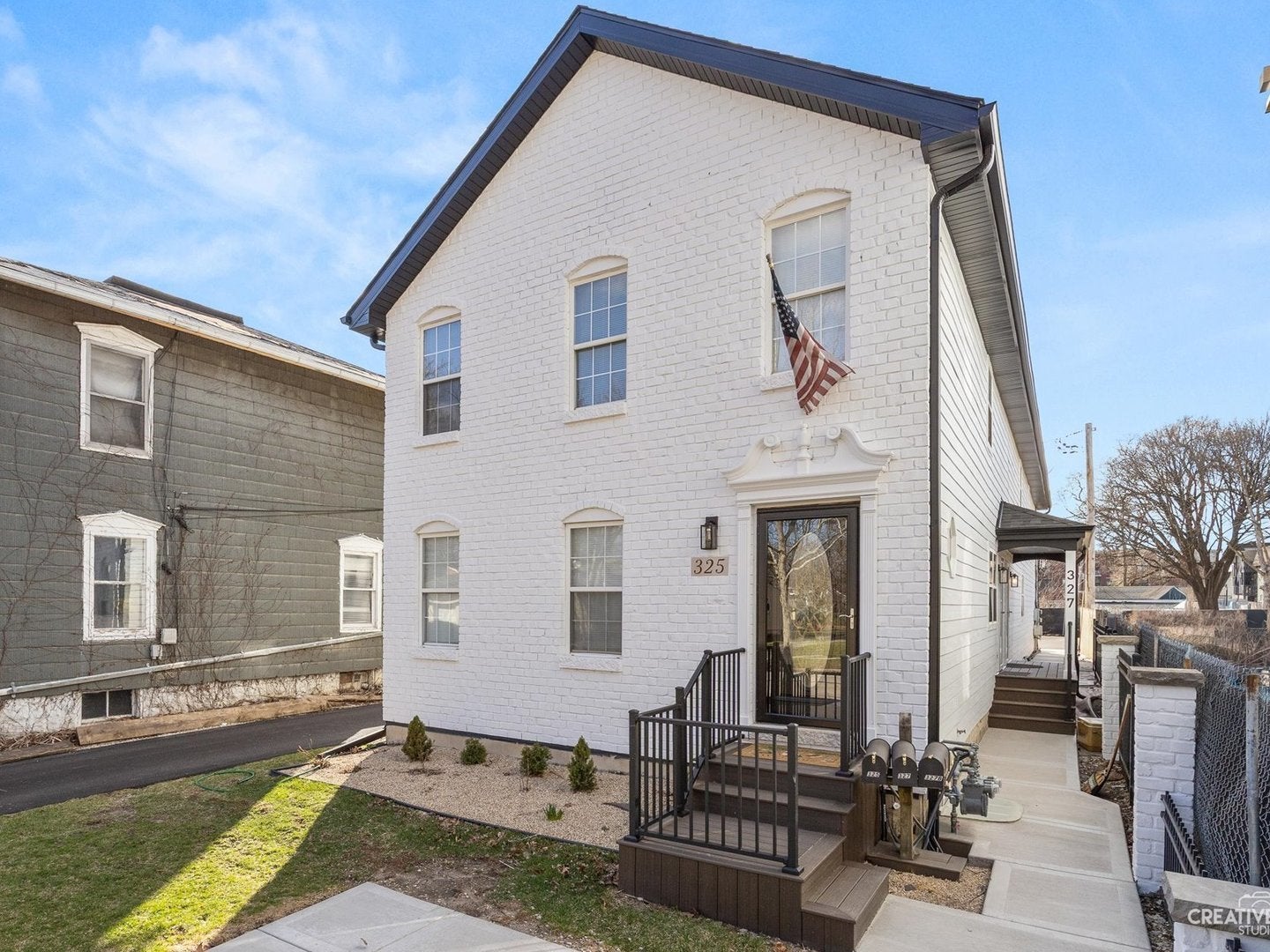 325-327 N Loomis Street
